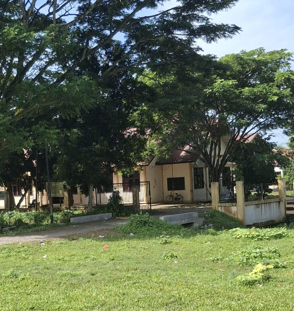 Dikonfirmasi Soal Dugaan Ijazah Palsu Tuha Peuet, Camat Nibong Terkesan Buang Badan Dikonfirmasi Soal Dugaan Ijazah Palsu Tuha Peuet, Camat Nibong Terkesan Buang Badan