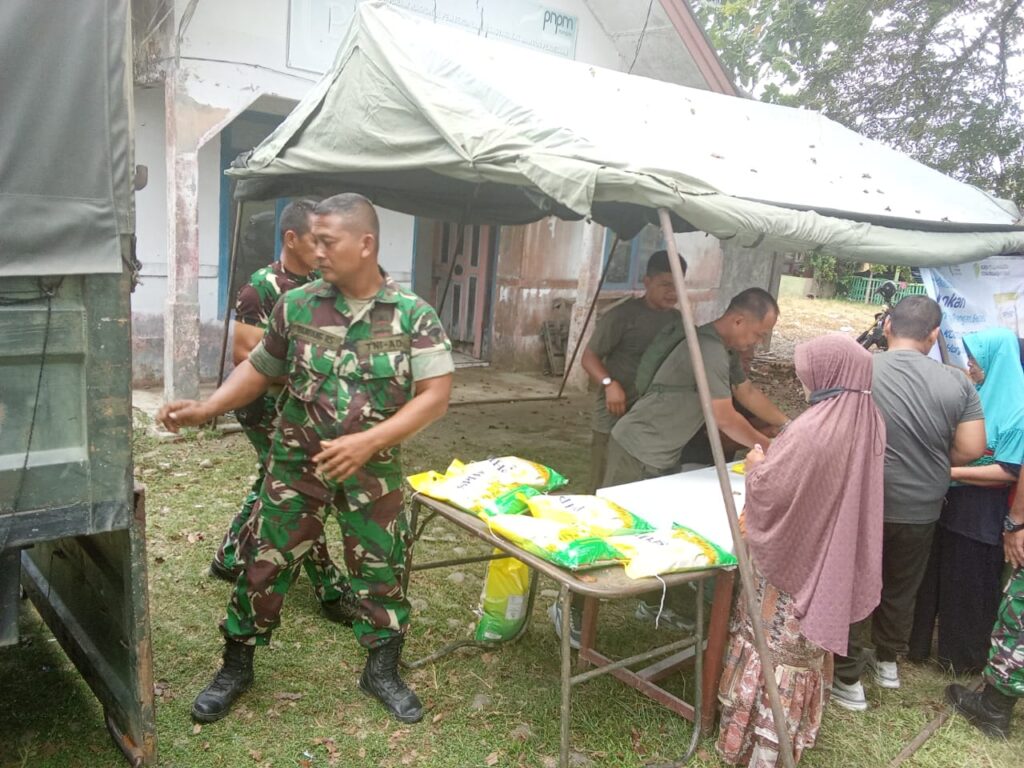 Tekan Inflasi Pangan, Kodim 0103/Aceh Utara Gelar Pasar Murah di Geureudong Pase