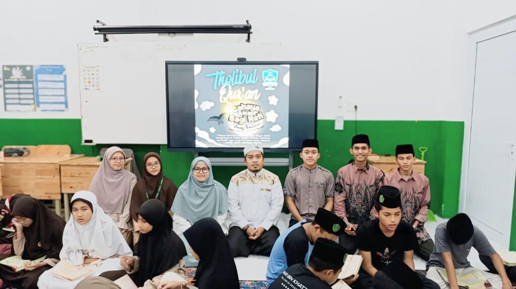 SMP IT Al Washliyah Klambir Lima Selenggarakan Tholibul Qur’an 2025: Menyalakan Cahaya dalam Hati Para Pelajar Muda